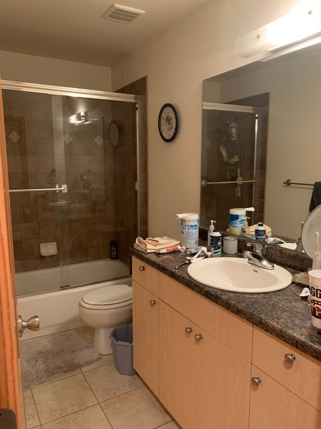 Building Photo - Beautiful 4 Bedroom, 3.5 Bath Home For Ren...