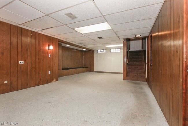 Building Photo - 15305 Rockside Rd