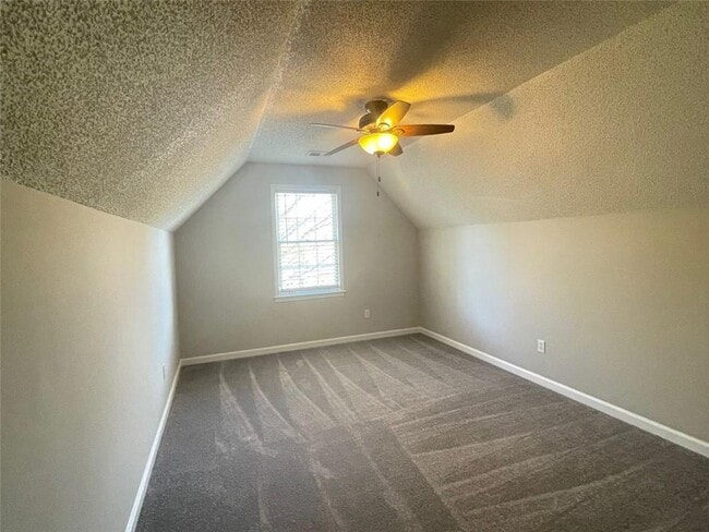 Building Photo - 5485 Bridle Dr