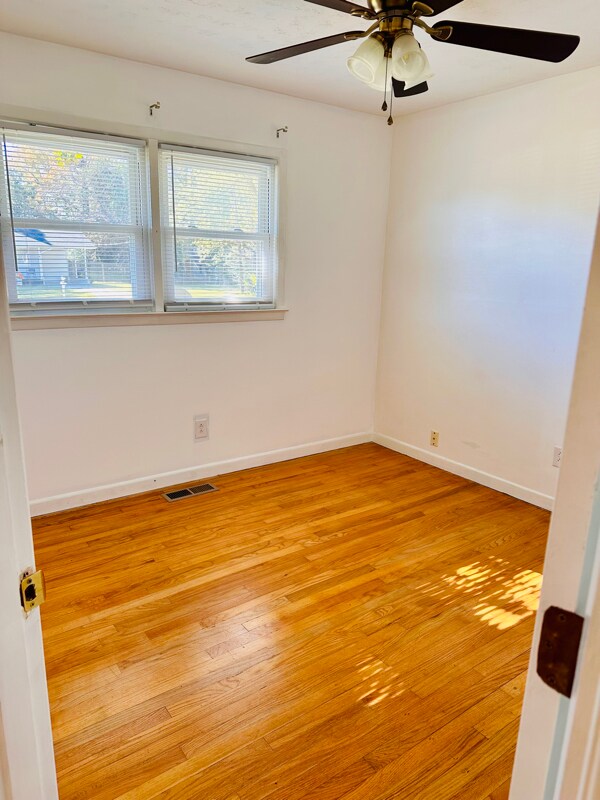 Building Photo - 7 Princeton Dr