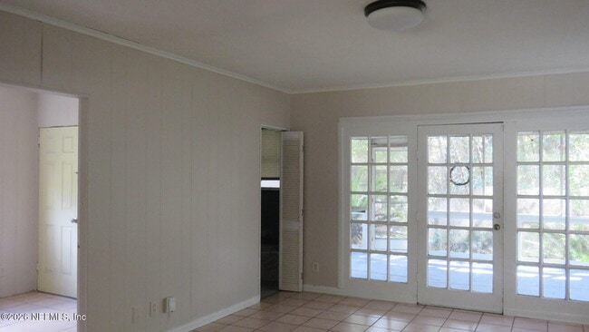 Building Photo - 4566 Plymouth St