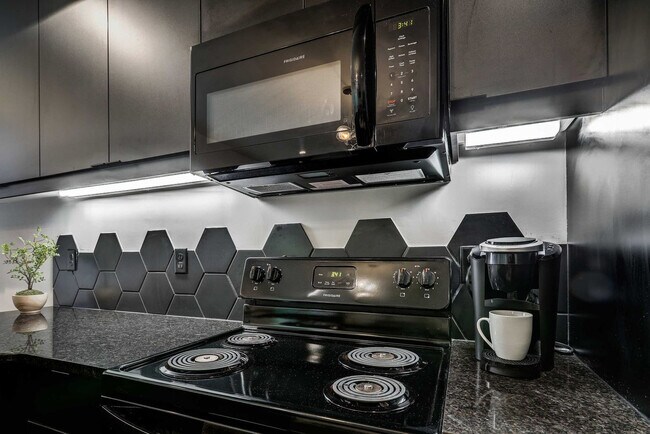 Building Photo - 940 Piedmont Ave NE