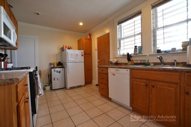 Building Photo - 24 Claymoss Rd