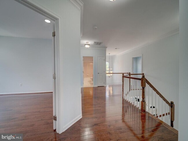 Building Photo - 43320 Barnstead Dr