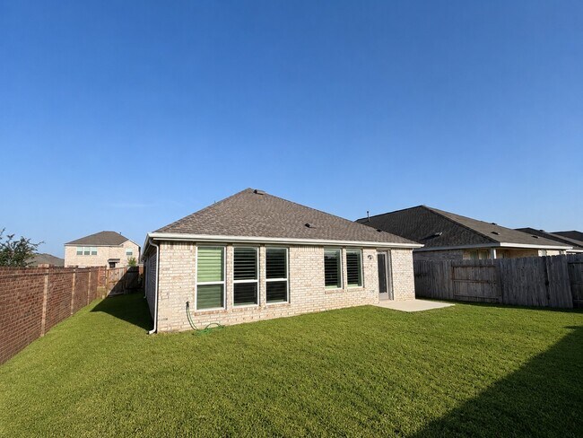 Building Photo - 3004 Pintail Green Dr