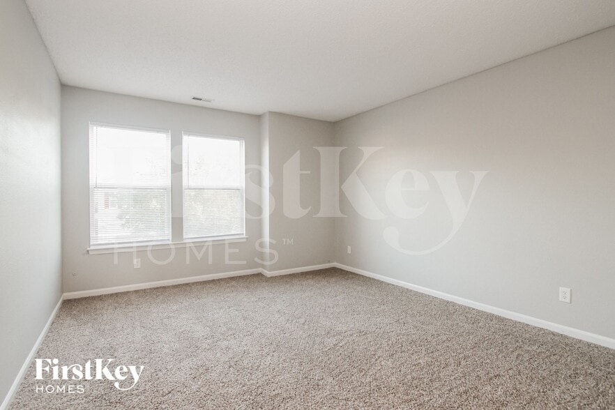 Building Photo - 10870 Sweetsen Rd