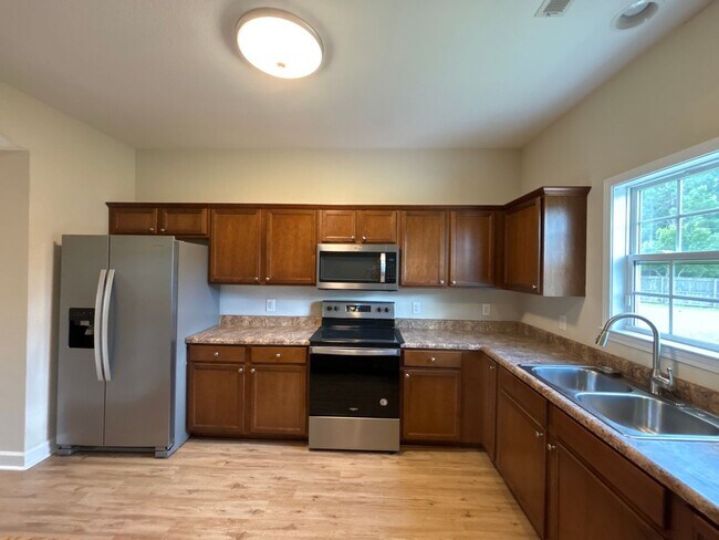 Building Photo - 3 Bedroom and a Bonus Room on Prism!