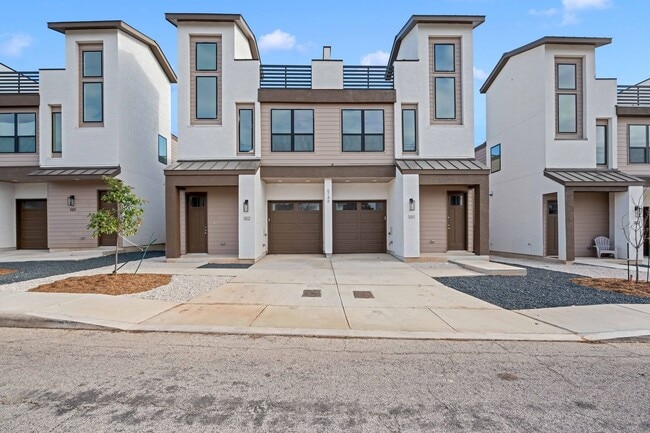 Building Photo - 5150 Kelwood St