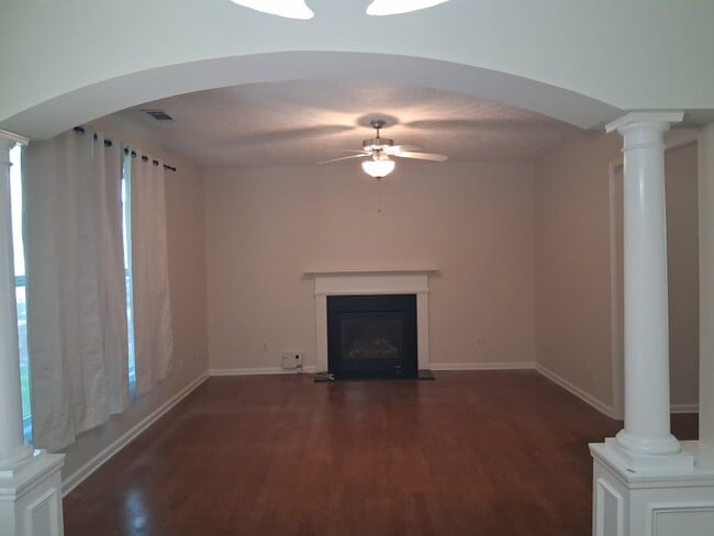 Building Photo - 7068 Littlebrook Way