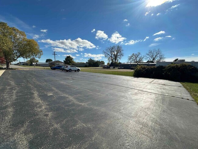 Building Photo - 2900 Graybill Dr