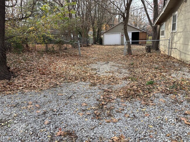 Building Photo - Ask About our Move in Special! Charming 3 Bed 1.5 Bath Home With Fenced Yard