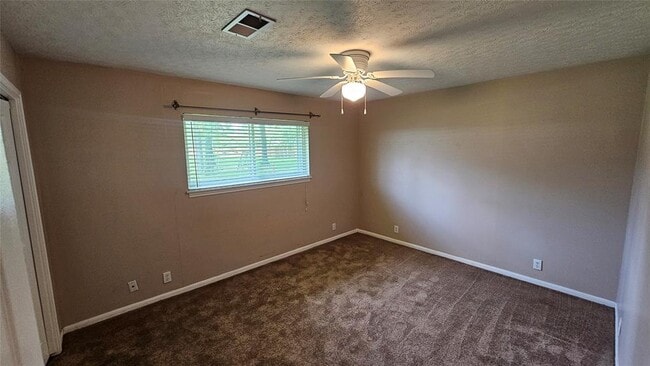 Building Photo - 22218 Russell Dr