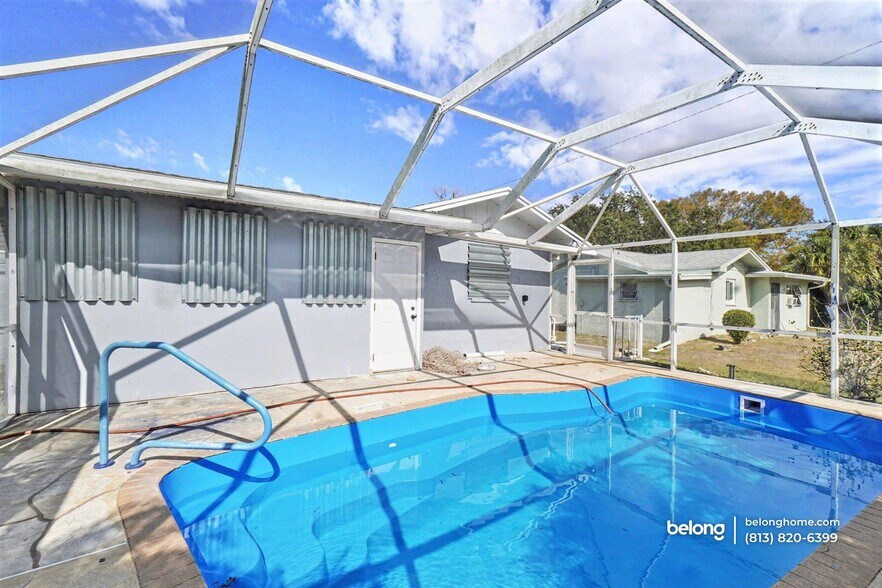 Building Photo - 22257 Yonkers Ave