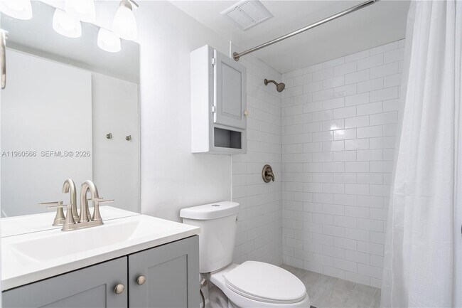 Building Photo - 6795 SW 132nd Ave