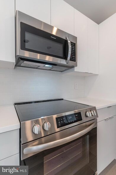 Building Photo - 3449 Scotts Ln