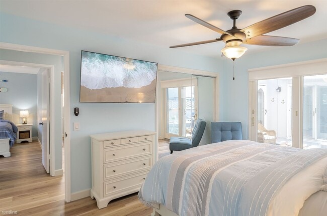 Building Photo - 3 br, 1.5 bath House - 3853 Ocean Spray