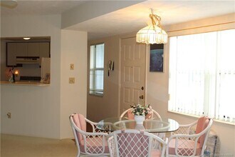 Building Photo - 3212 SE Aster Ln