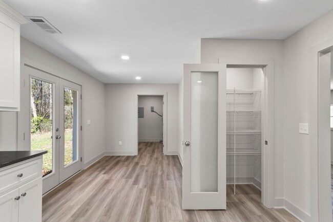 Building Photo - 4914 US-43