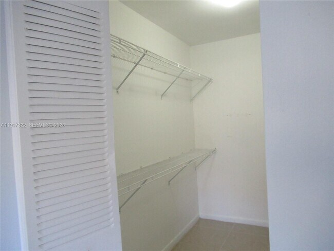 Building Photo - 8100 Geneva Ct