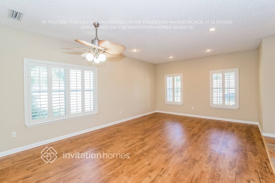 Building Photo - 12162 Autumn Sunrise Dr