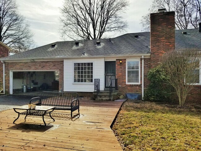 Building Photo - 8203 Camberley Dr