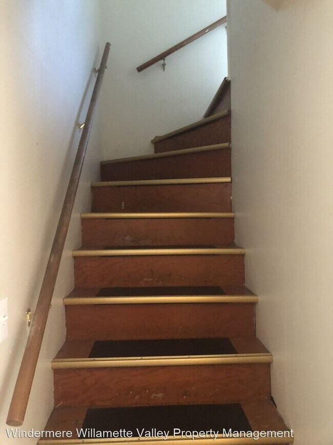 Building Photo - 3 br, 1 bath House - 513 NW 30th Street