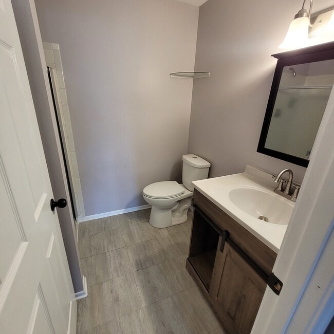 Building Photo - 803 Garden Cir