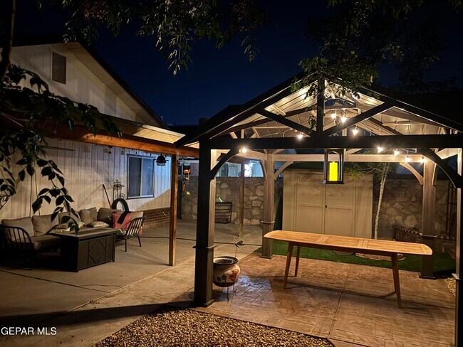 Building Photo - 3477 Angel Face St