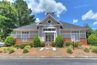 Building Photo - Mathews 3br/2.5bth Corner Unit Townhome