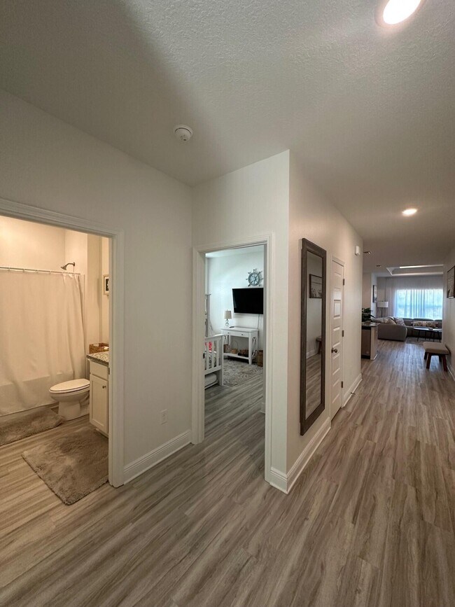 Building Photo - 7 Nest Ln