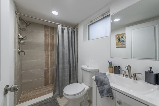 Building Photo - 3457 W 128th St