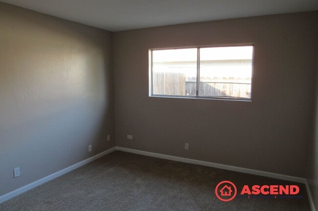 Building Photo - 2623 Van Buren Pl