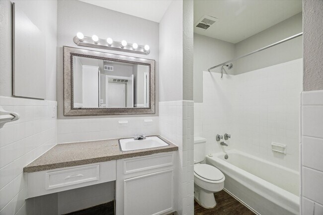 Building Photo - 201 Emerson St