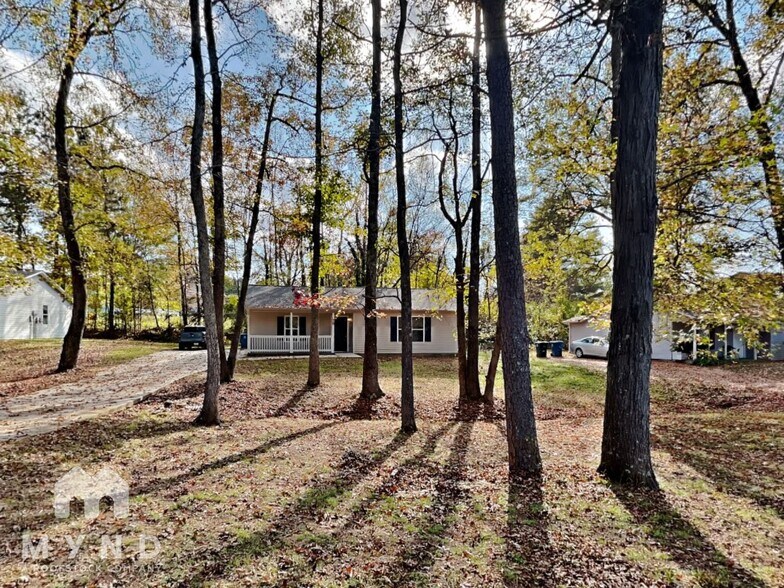 Building Photo - 219 American Dr