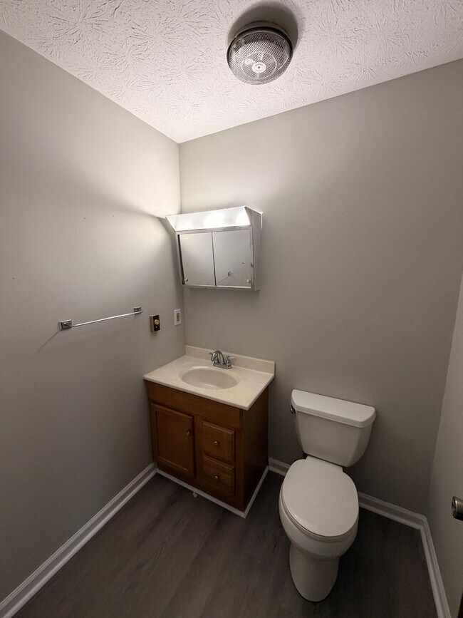 Building Photo - 314 Walters Ln