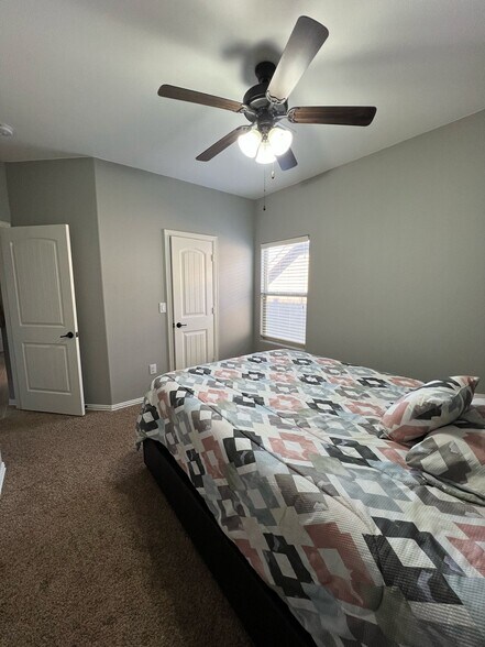 Building Photo - 803 Founders Rd