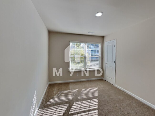Building Photo - 5617 Newton Creek Dr