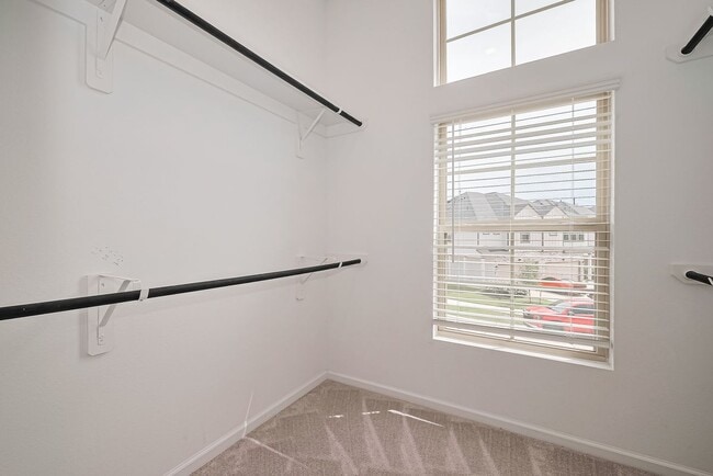Building Photo - 5435 Holly Hvn Ct