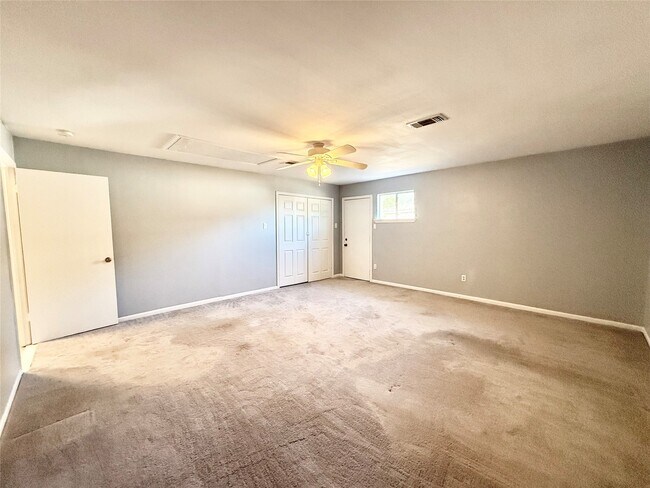 Building Photo - 5359 Friar Tuck Dr