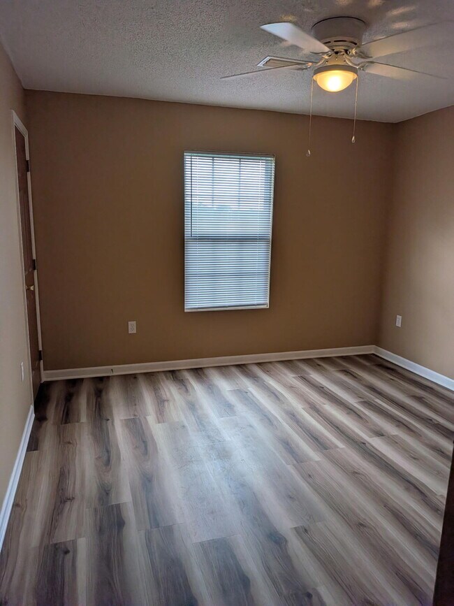 Building Photo - 5211 Moore Loop