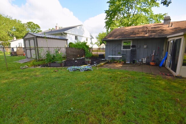 Building Photo - Northside Ranch style home near the riverwalk