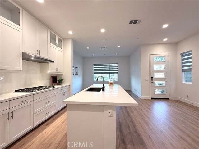 Building Photo - 273 Novel