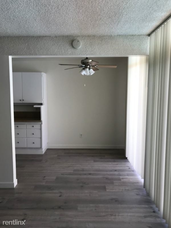 Building Photo - 1 br, 1 bath Apartment - 2187 E 21st St