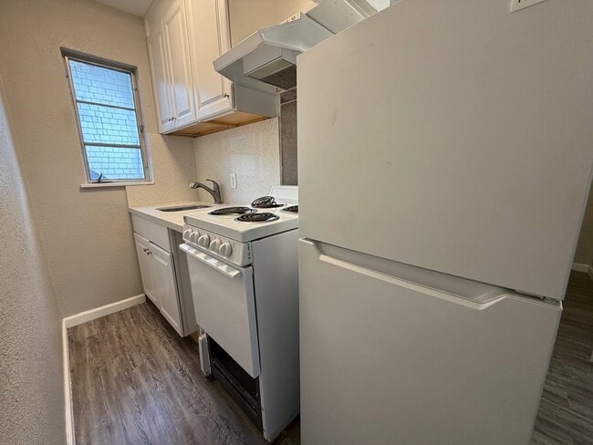 Building Photo - 2501 Yoakum Blvd