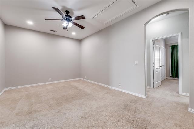 Building Photo - 1824 Villa Dr