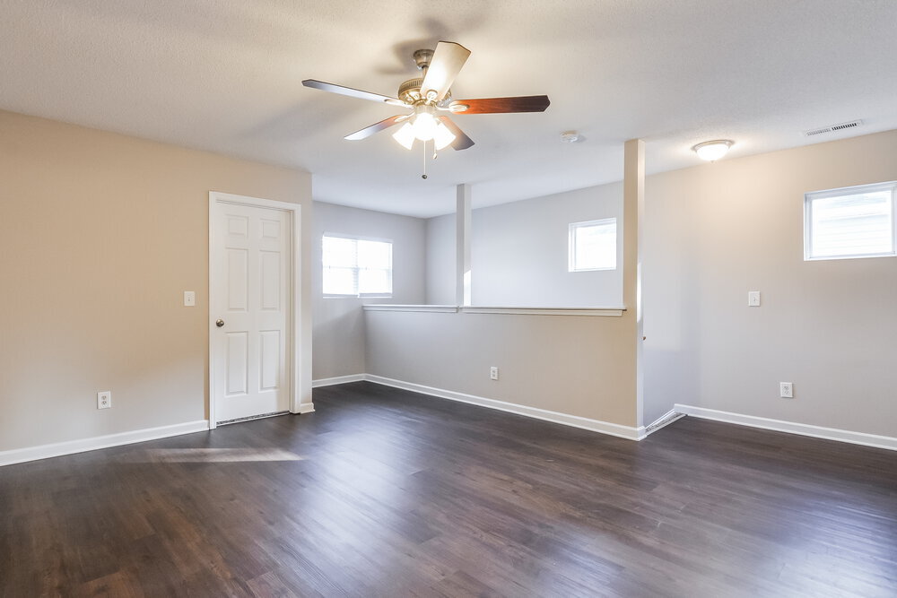 Building Photo - 21 Valleyfield Dr