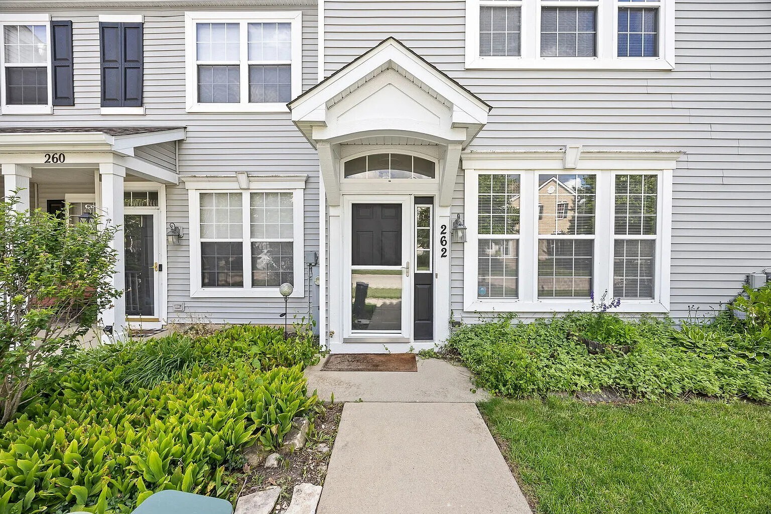 Building Photo - 262 Springbrook Trl S