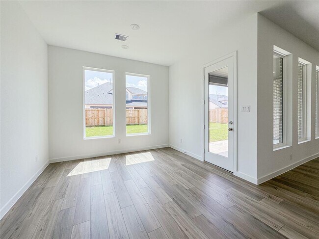 Building Photo - 30939 Spring Lily Wy