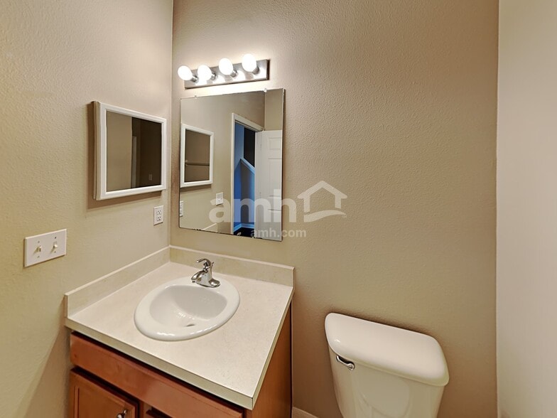 Building Photo - 7538 Dragon Fly Loop