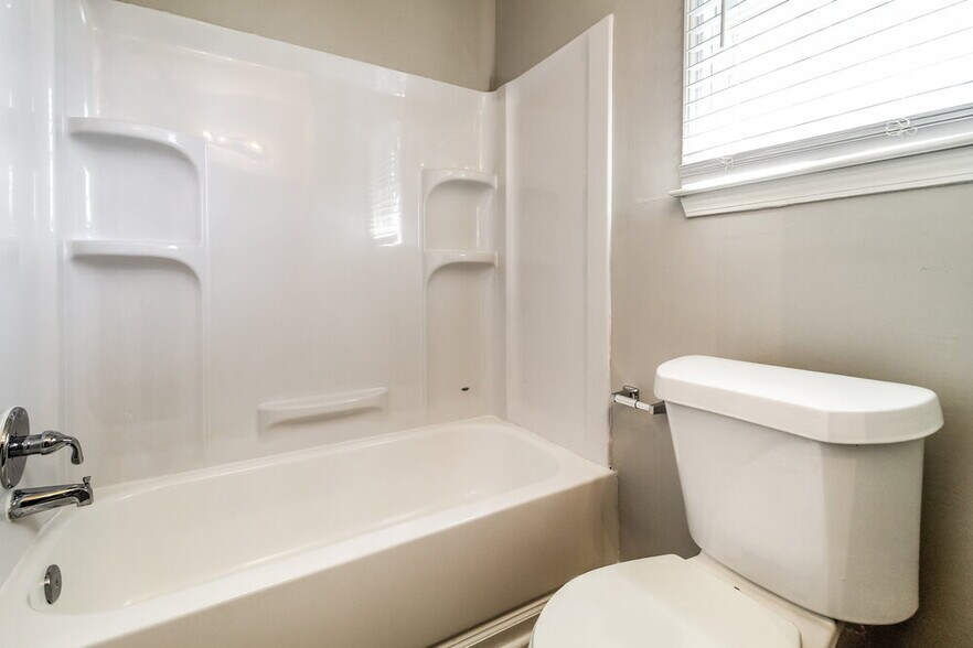 Building Photo - 1340 Grayland Hills Dr
